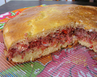 Torta salgada de Calabresa e Palmito