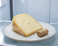 Guardar uma rolha junto ao queijo na geladeira pode ser útil: TudoGostoso explica para que serve esse truque