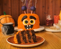 Bolo de chocolate com recheio de doce de abóbora