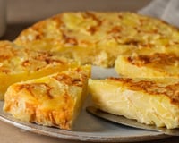Como fazer uma boa omelete de batata: a melhor receita para este clássico