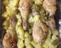 Coxa de frango assada com batatas