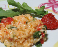 Risoto de tomate seco e rúcula