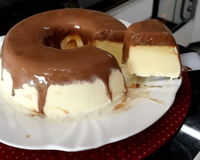 Pudim de sorvete com calda de chocolate: como fazer a sobremesa que surpreende, mas é fácil de fazer