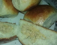 Pão de batata recheado com mortadela