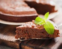 Nem açúcar, nem farinha: esse bolo de chocolate saudável é a receita doce perfeita para incluir na dieta