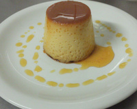 Manjar de coco com calda de abacaxi