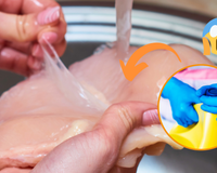 Polêmica: lavar frango (com água sanitária) é seguro? Veja o que a ciência tem a dizer!