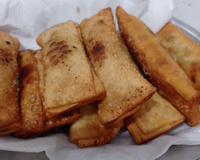 Rolinho Primavera de Mentirinha