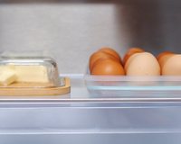 Você tem armazenado ovos incorretamente esse tempo todo? Descubra por que você não deve guardar ovos na porta da geladeira e qual o melhor lugar para colocá-los