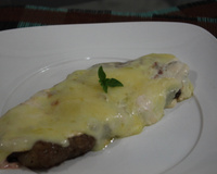 Filé mignon ao molho de queijo