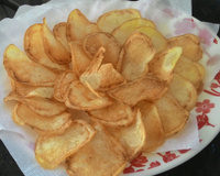 Batata chips de micro-ondas (com molho de maionese temperada )