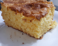 Bolo de fubá com laranja