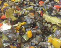 Berinjela em conserva para petisco