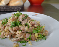 Como fazer feijão tropeiro rápido e fácil: confira