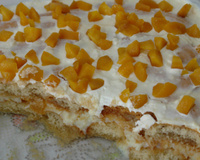 Torta de bolacha com pêssego