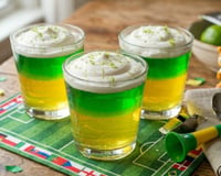 Gelatina verde e amarela de limão com maracujá para ver os jogos da Copa do Mundo