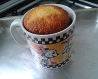 Bolo de caneca de forno