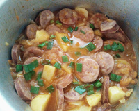 Ensopado de linguiça com batata