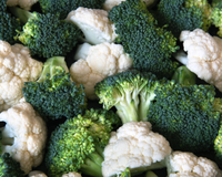 Parecem iguais, mas não são: qual a diferença entre o brócolis e a couve-flor? Veja qual é mais nutritivo e qual tem mais carboidratos