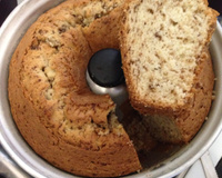 Bolo de baunilha com gotas de chocolate