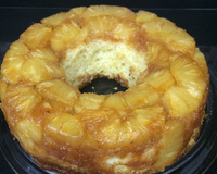 Bolo de abacaxi caramelizado