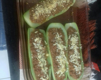 Canoa de abobrinha recheada com carne moída