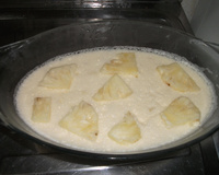 Mousse de abacaxi com pedaços da fruta