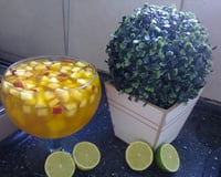 Gelatina com frutas simples