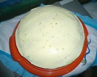 Bolo fácil de limão com cobertura