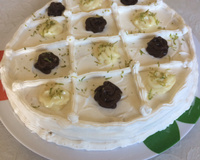 Bolo com recheio de limão e chocolate