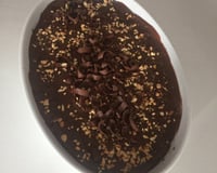 Ovo de Páscoa na travessa