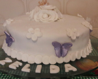 Bolo decorado com pasta americana