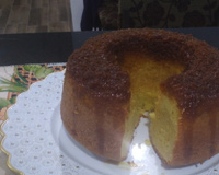 Bolo de fubá caramelizado