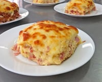 Lasanha de presunto e queijo