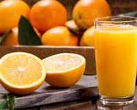 Suco de laranja com mamão