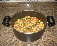 Carne moída com grão-de-bico