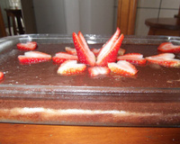 Doce gelado de coco com chocolate