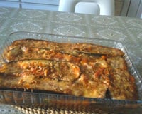 Carne moída com berinjela gratinada