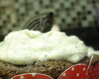 Cupcake de negresco com geleia