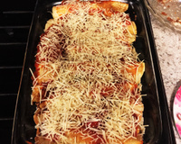 Panqueca com recheio de carne moída e mussarela