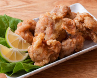 Karaage (frango frito japonês)