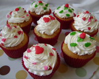 Cupcake com geleia de morango