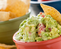 Guacamole: saiba como fazer e com o que combinar