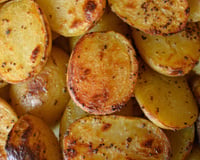 Os chefs concordam: "As batatas assadas mais crocantes não precisam de mais óleo, mas sim de uma temperatura diferente."
