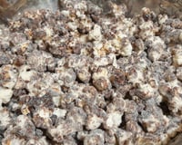Pipoca de chocolate com leite em pó