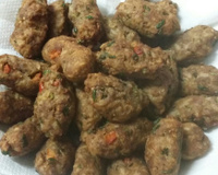 Bolinho de arroz com carne moída