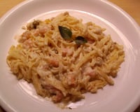 Macarrão ao molho branco com camarão