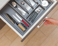 Como organizar gavetas da cozinha: dicas para otimizar a arrumação