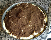 Bolo de Oreo com cobertura de leite em pó