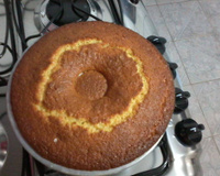 Bolo de laranja com calda
